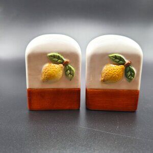 Scott's Collectibles French Country Salt & Pepper Shakers with Lemons NEW